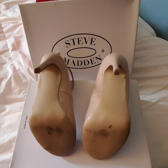 Shoes - Picture 4 of 6